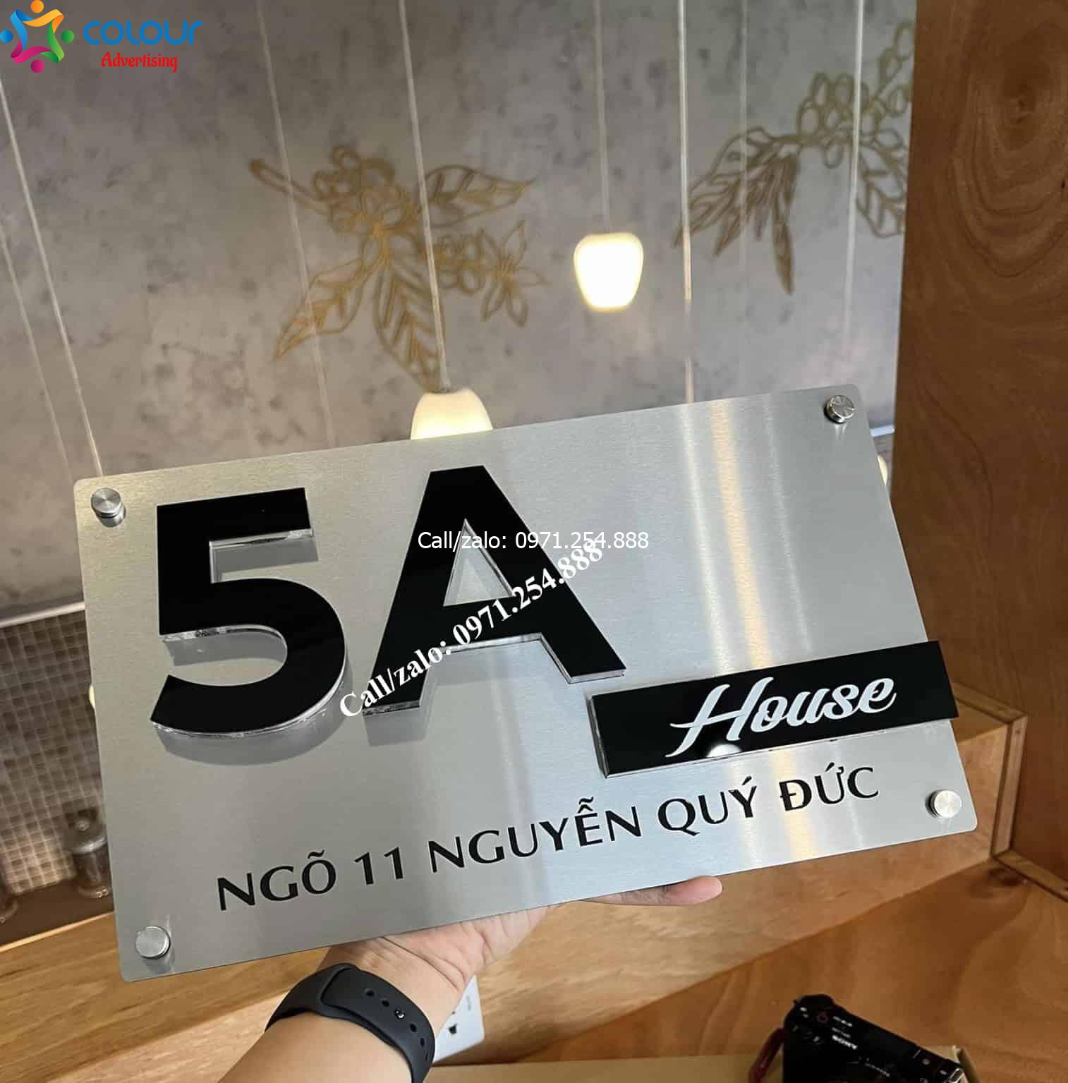 Làm biển số nhà hiện đại đẹp sang trọng độc đáo: Mica, đồng, inox, gỗ...